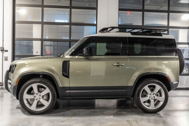 2021 Land Rover Defender 90 - Image 3 of 8