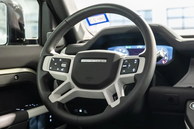 2021 Land Rover Defender 90 - Image 5 of 8
