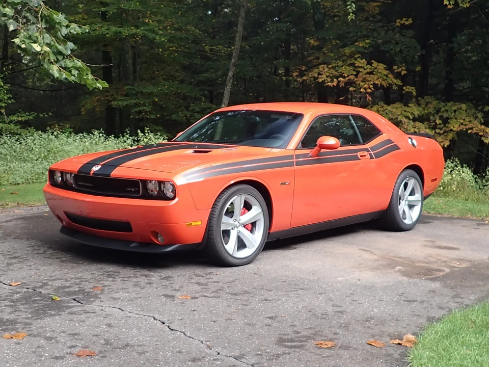2008 Dodge Challenger SRT8 & 392 3rd Gen - Image 2 of 31