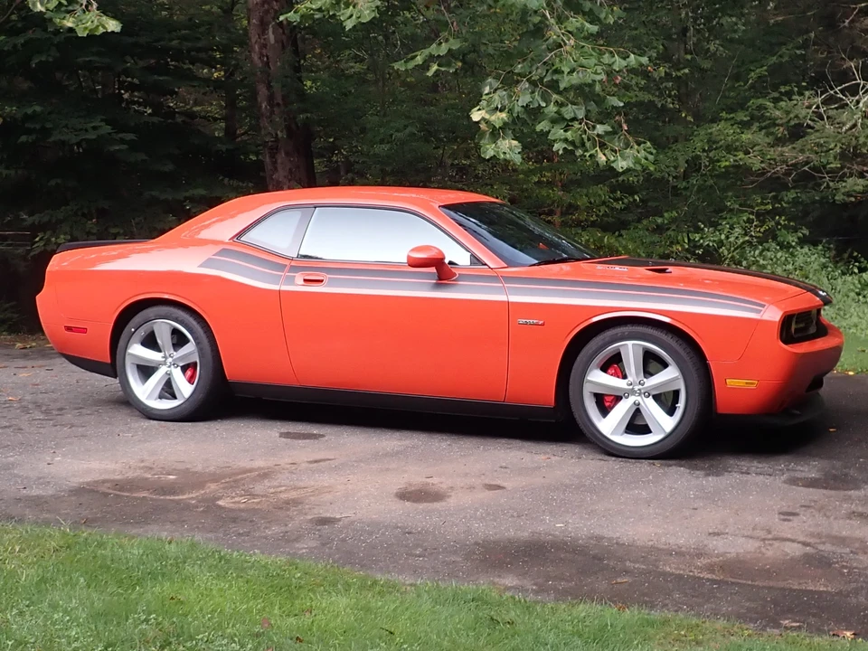 2008 Dodge Challenger SRT8 & 392 3rd Gen - Image 10 of 31
