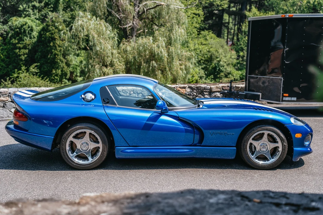 1997 Dodge Viper GTS 2nd Gen - Image 5 of 31
