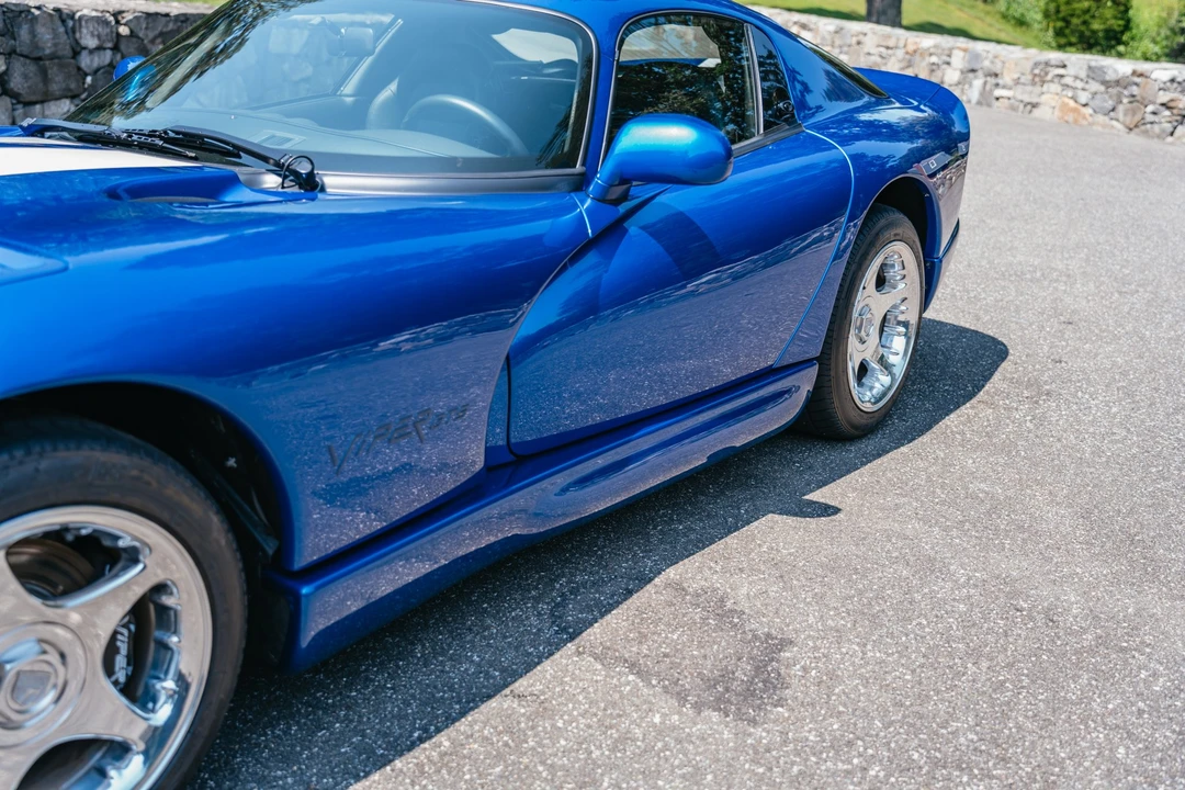 1997 Dodge Viper GTS 2nd Gen - Image 15 of 31