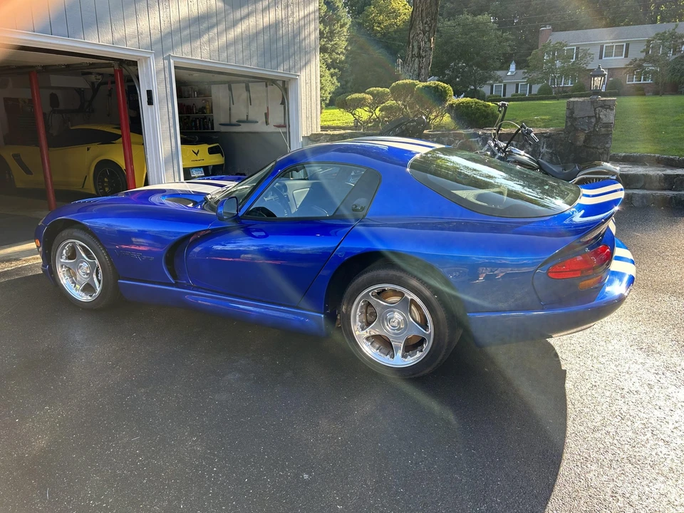 1997 Dodge Viper GTS 2nd Gen - Image 13 of 31