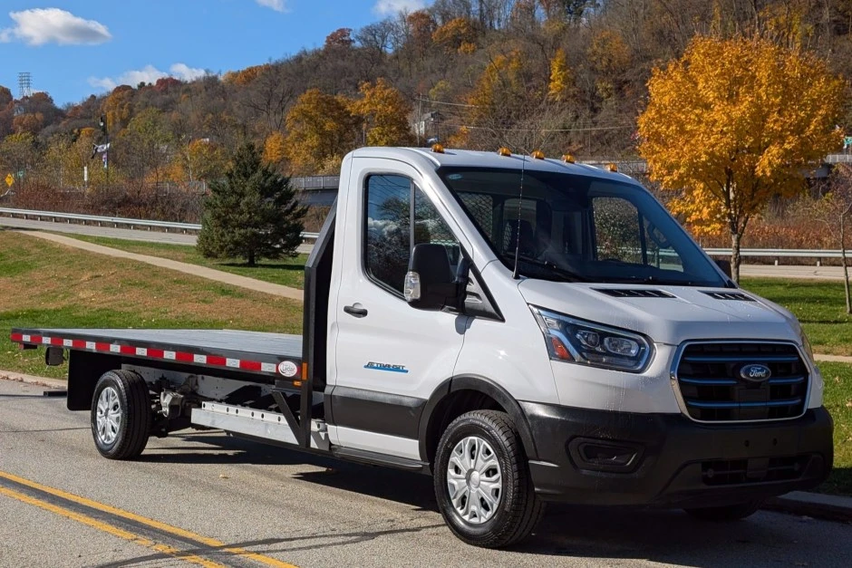 2023 Ford Transit - Image 1 of 8