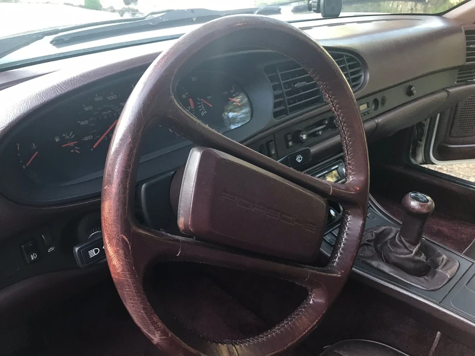 1986 Porsche 944 - Image 6 of 17