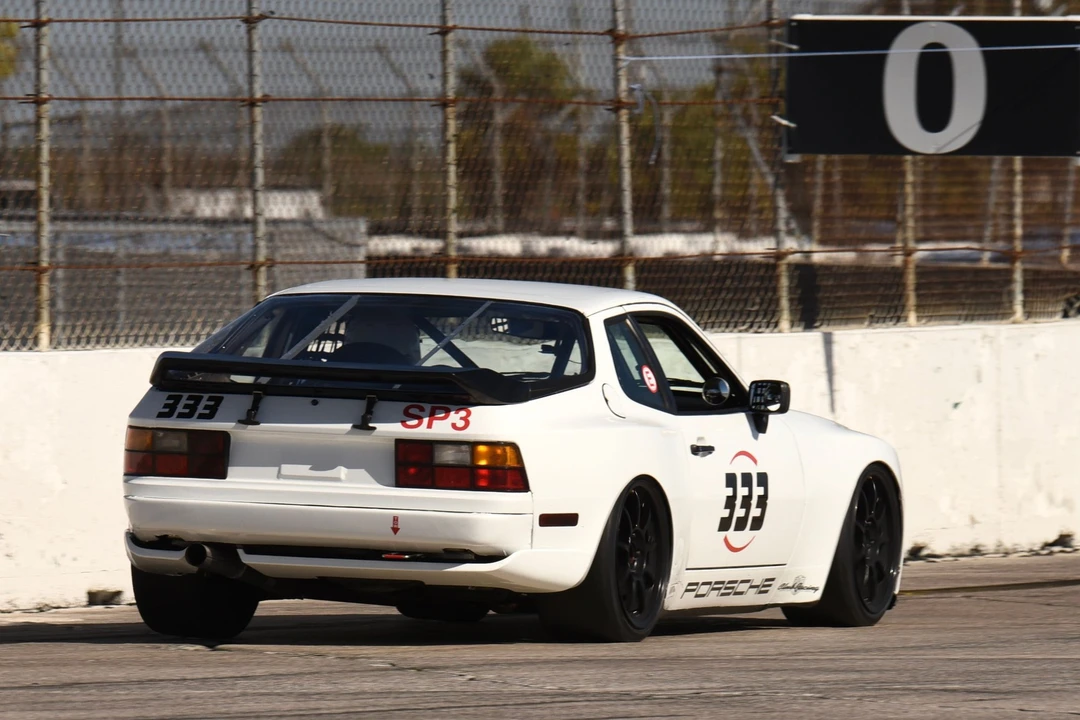 1989 Porsche 944 S2 - Image 2 of 16