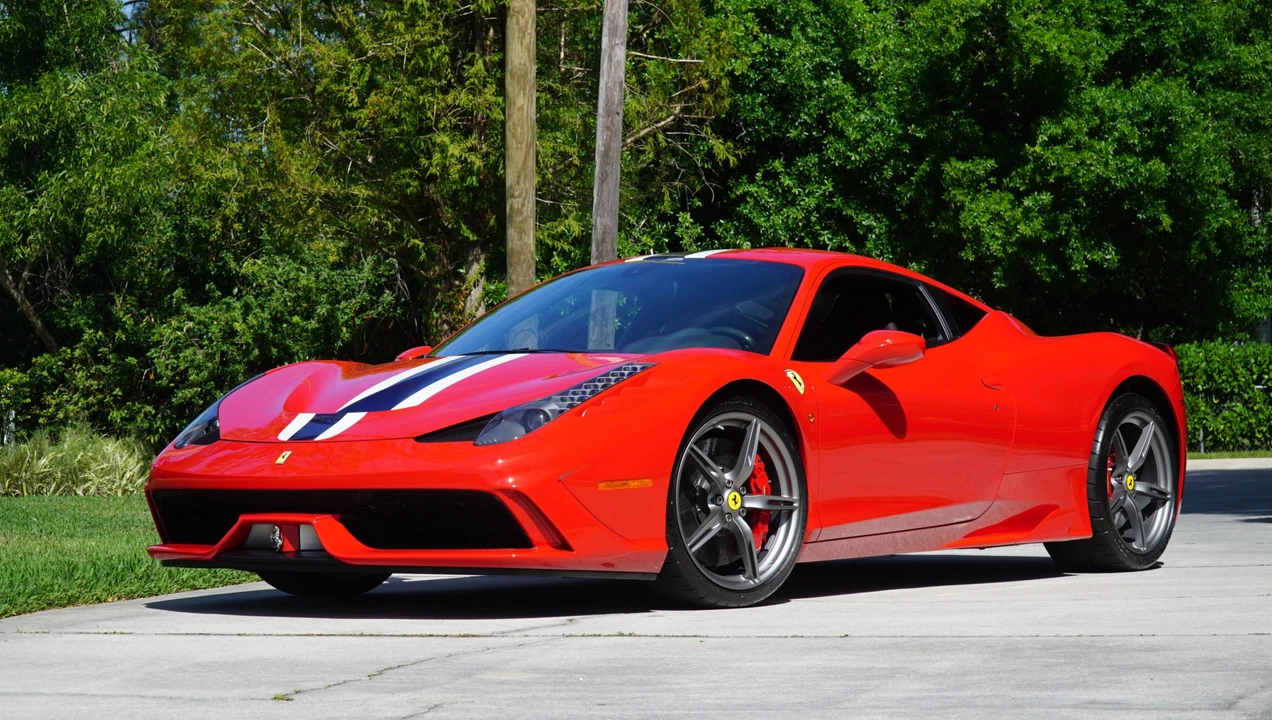 2015 Ferrari 458 Speciale - Image 5 of 31