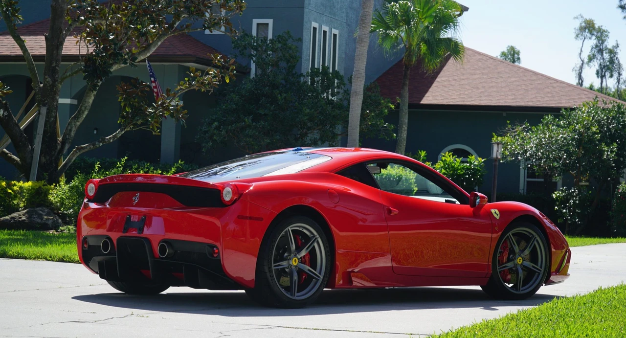 2015 Ferrari 458 Speciale - Image 22 of 31