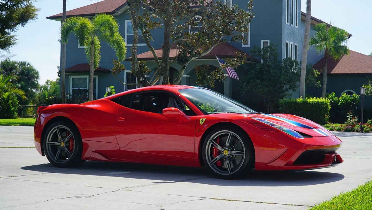 2015 Ferrari 458 Speciale - Image 19 of 31
