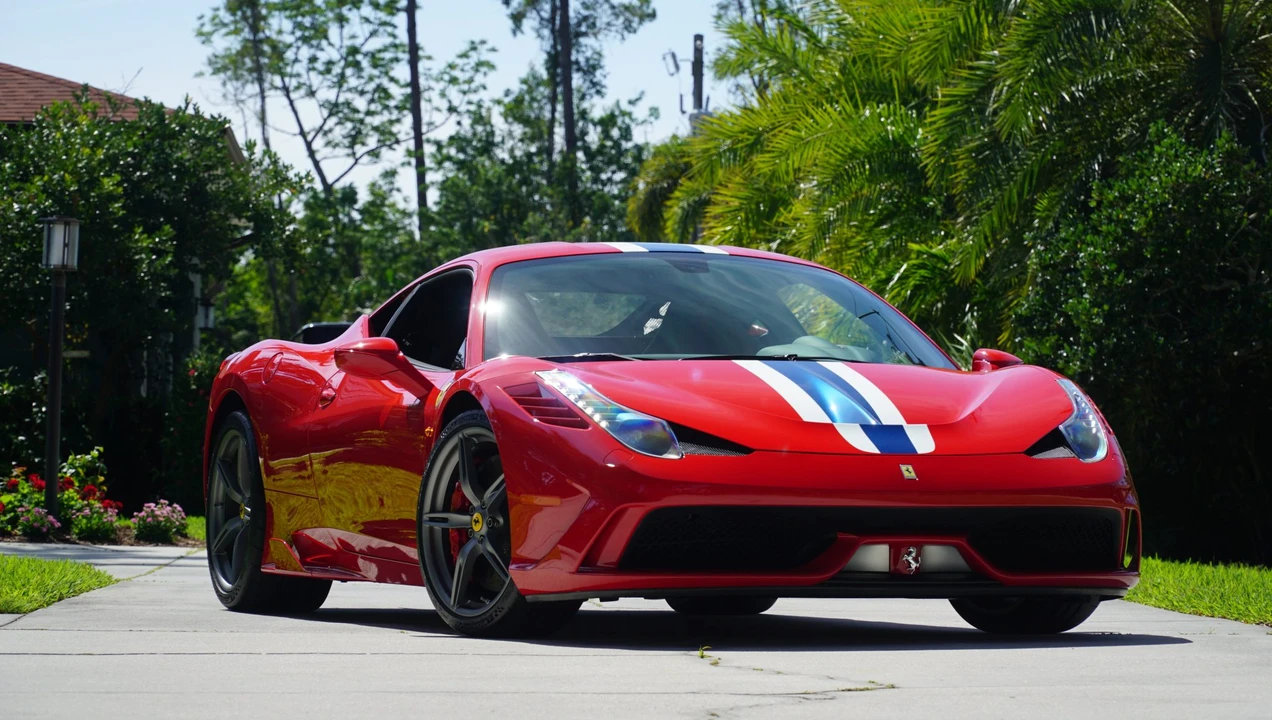 2015 Ferrari 458 Speciale - Image 12 of 31