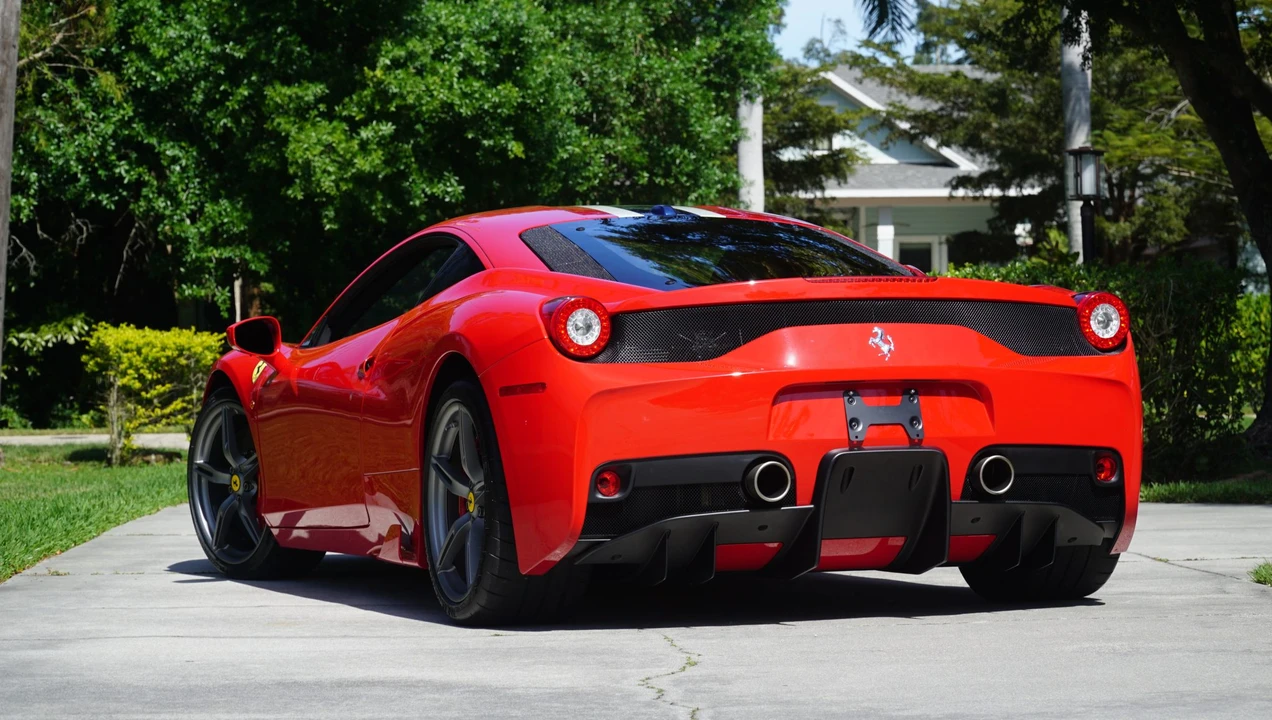 2015 Ferrari 458 Speciale - Image 29 of 31