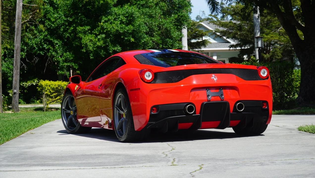 2015 Ferrari 458 Speciale - Image 28 of 31
