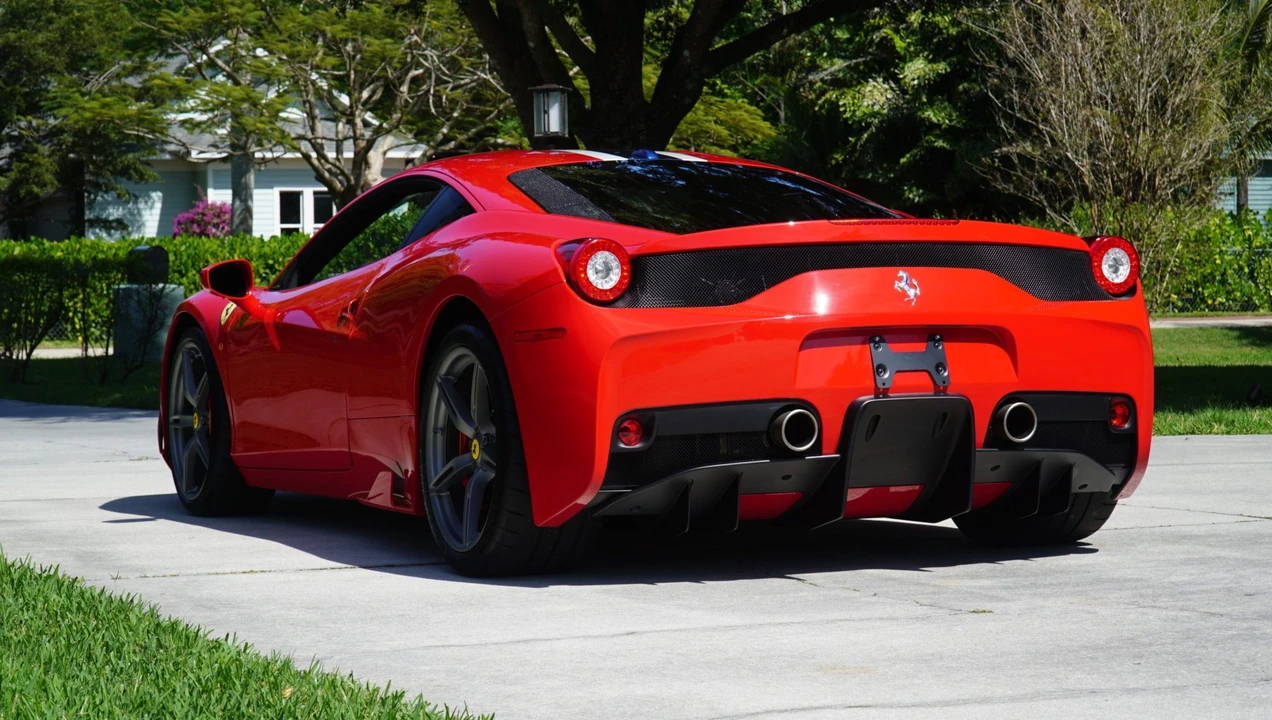 2015 Ferrari 458 Speciale - Image 31 of 31