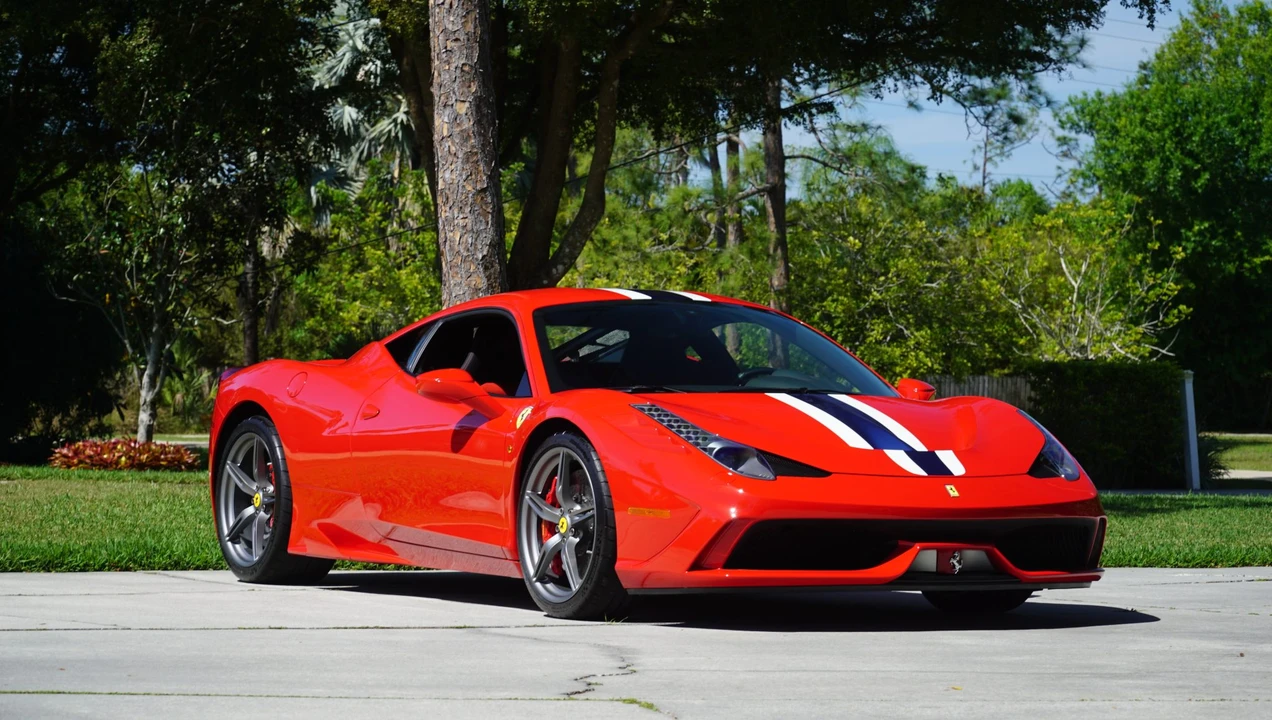 2015 Ferrari 458 Speciale - Image 17 of 31
