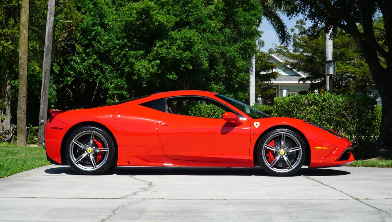 2015 Ferrari 458 Speciale - Image 20 of 31