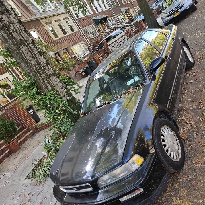 1995 Acura Legend 2nd Gen - Image 2 of 9
