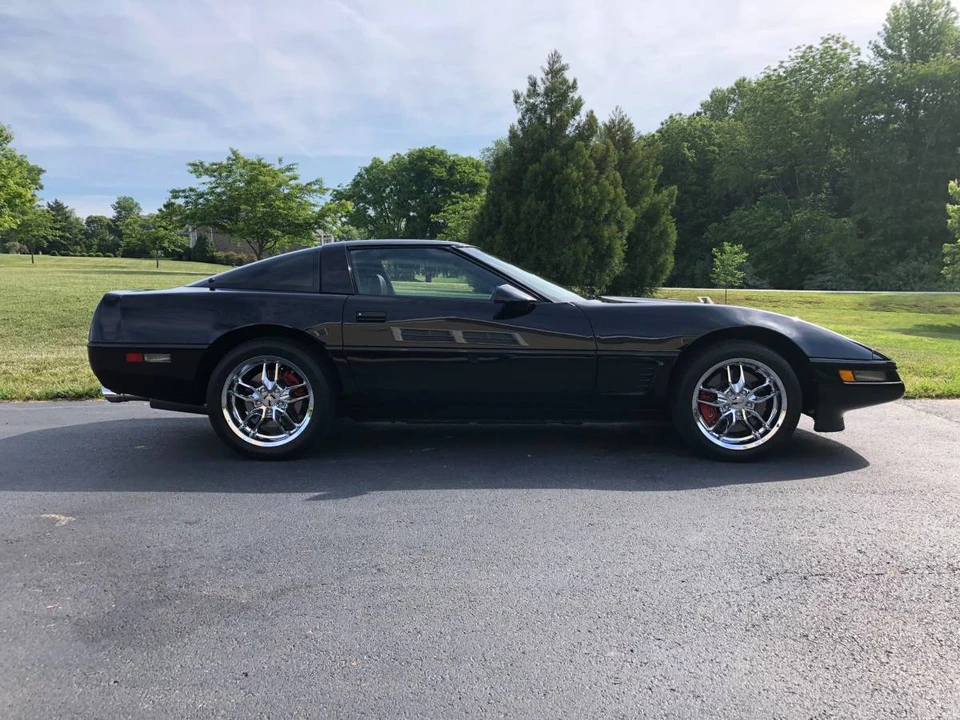 1995 Chevrolet Corvette C4 - Image 2 of 12