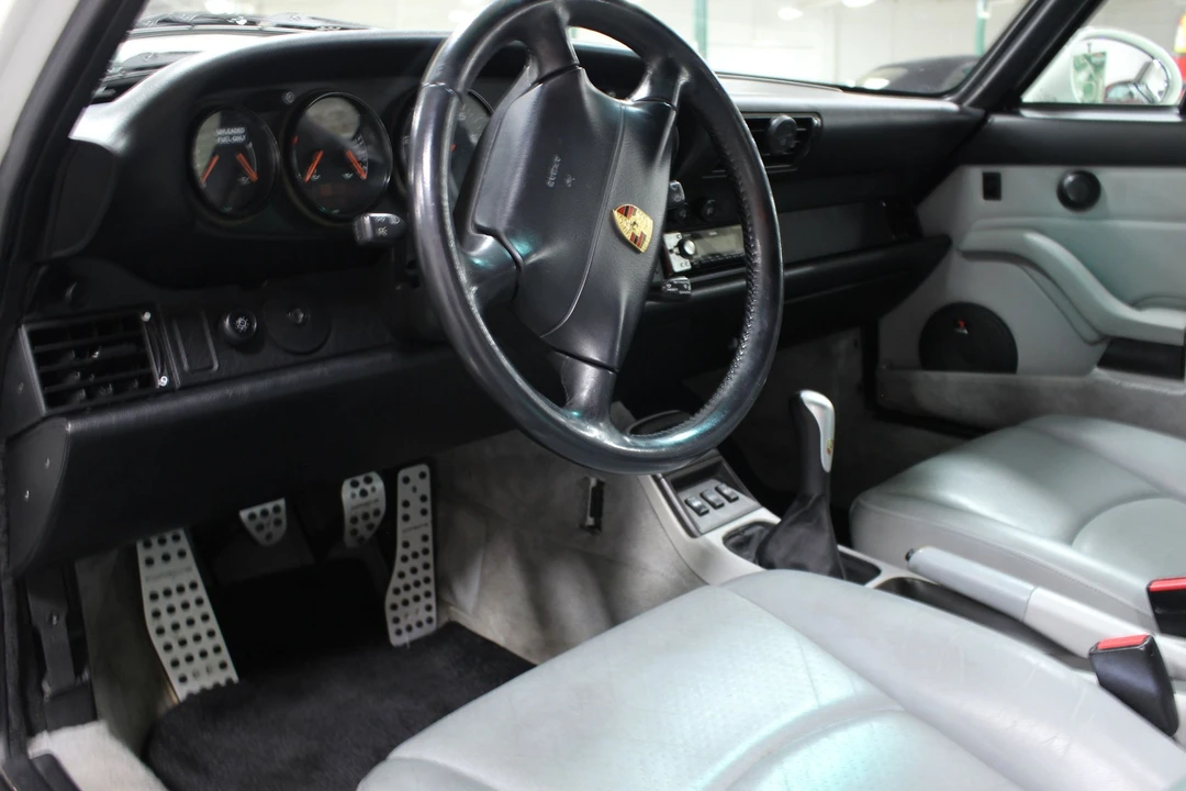 1995 Porsche 993 Carrera - Image 10 of 28