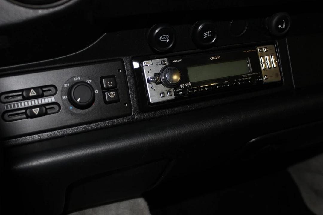 1995 Porsche 993 Carrera - Image 12 of 28