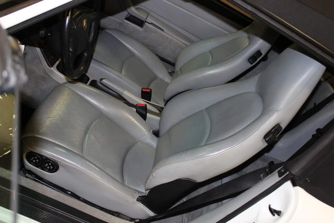 1995 Porsche 993 Carrera - Image 15 of 28