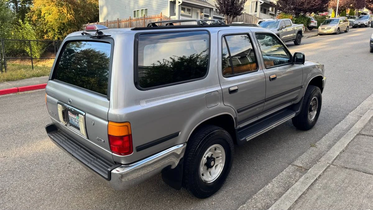 1995 Toyota 4Runner 2nd Gen - Image 5 of 13