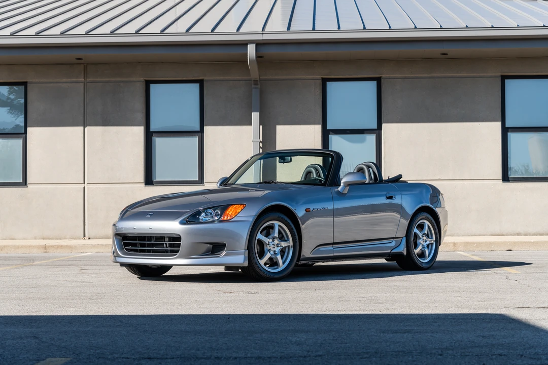 2001 Honda AP1 S2000 - Image 2 of 31