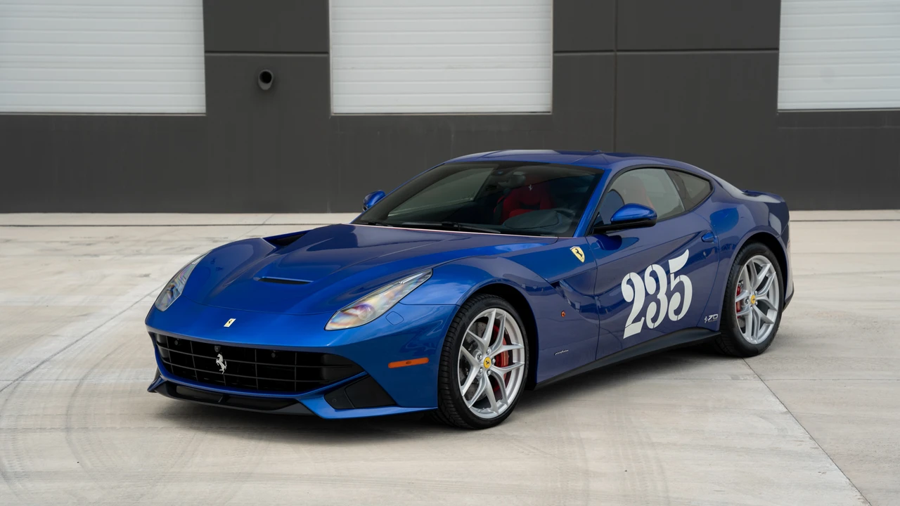 2017 Ferrari F12berlinetta - Image 3 of 31
