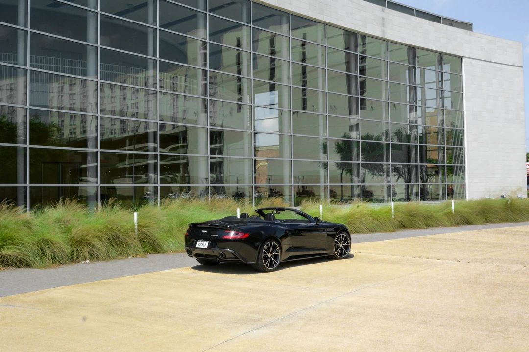2014 Aston Martin Vanquish 2nd Gen - Image 28 of 31