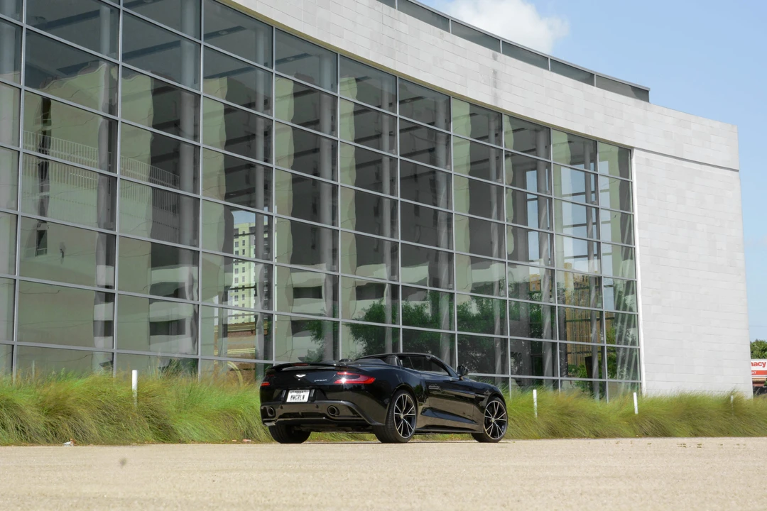 2014 Aston Martin Vanquish 2nd Gen - Image 27 of 31