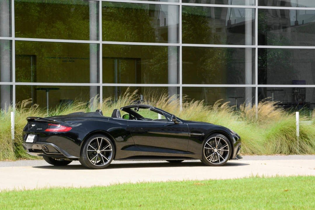2014 Aston Martin Vanquish 2nd Gen - Image 23 of 31