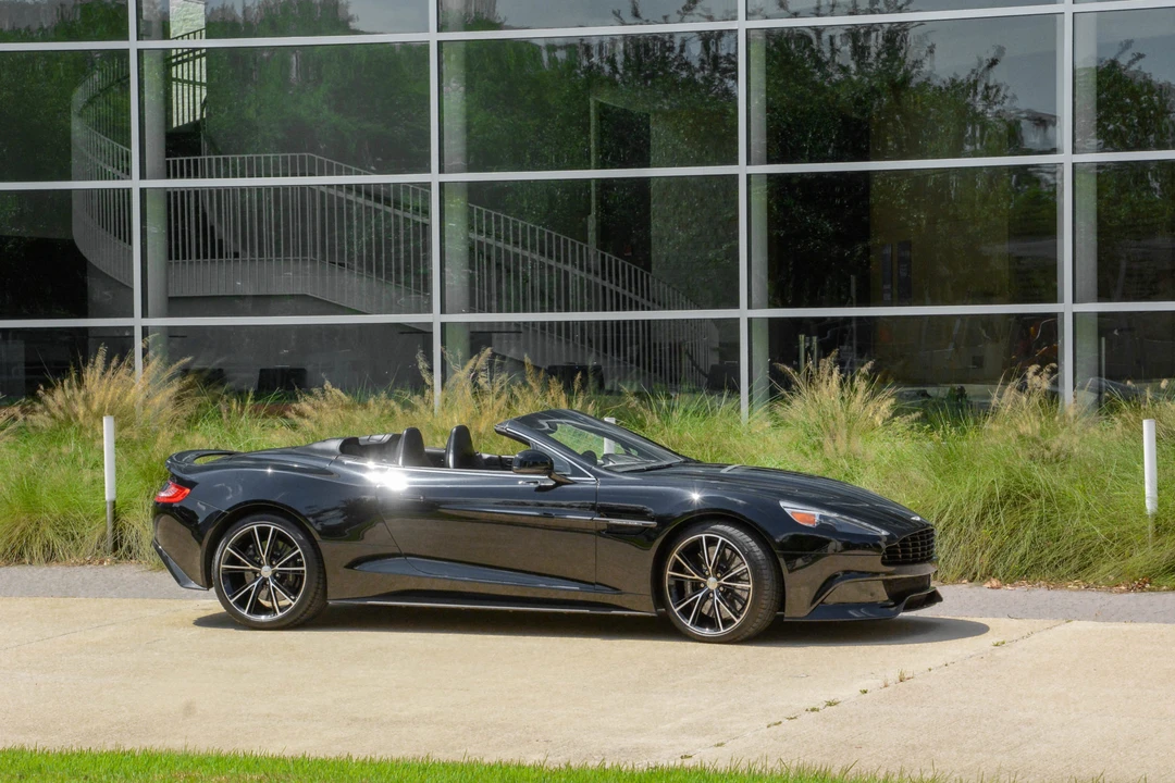 2014 Aston Martin Vanquish 2nd Gen - Image 19 of 31
