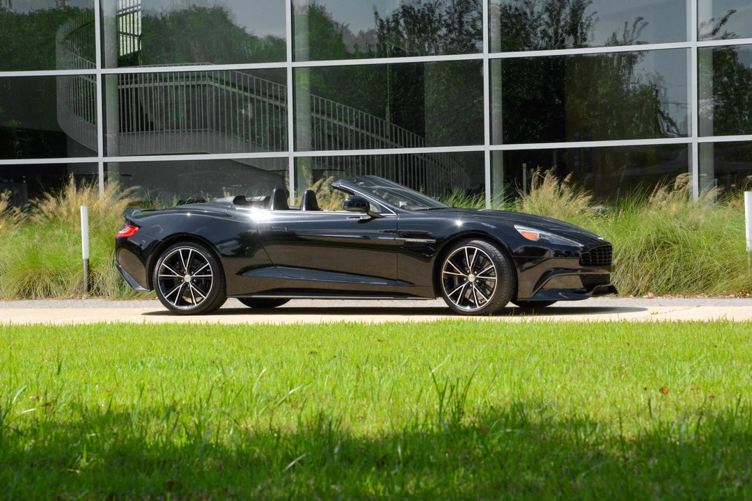 2014 Aston Martin Vanquish 2nd Gen - Image 18 of 31