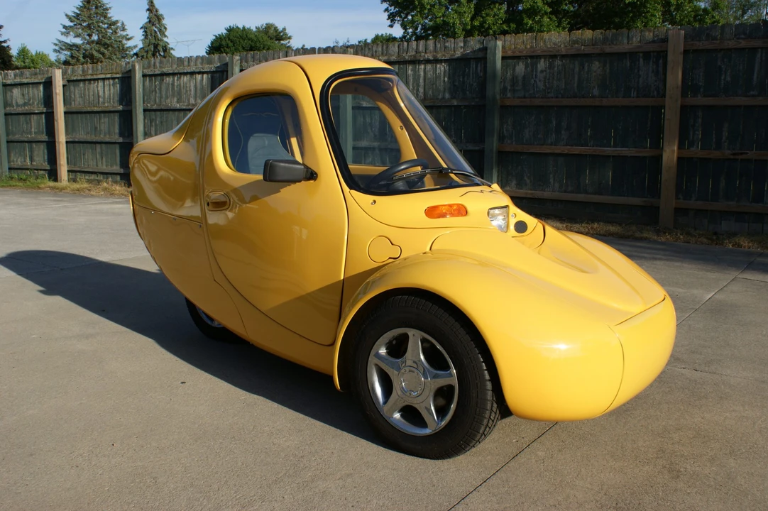 2002 Corbin - Image 2 of 31