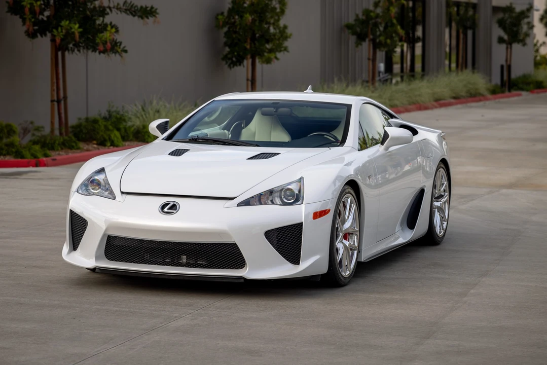 2012 Lexus LFA - Image 3 of 31