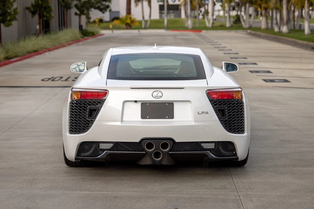 2012 Lexus LFA - Image 11 of 31