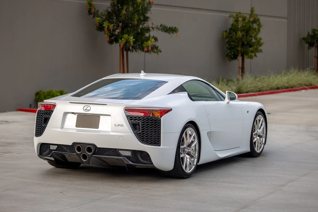 2012 Lexus LFA - Image 13 of 31