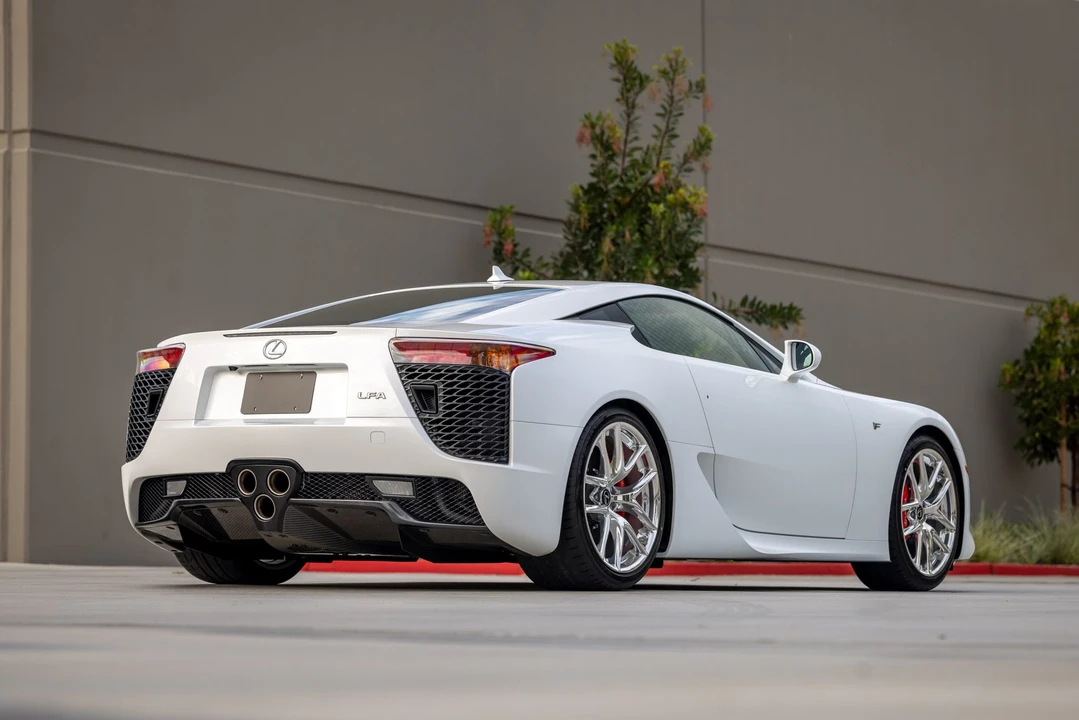 2012 Lexus LFA - Image 12 of 31