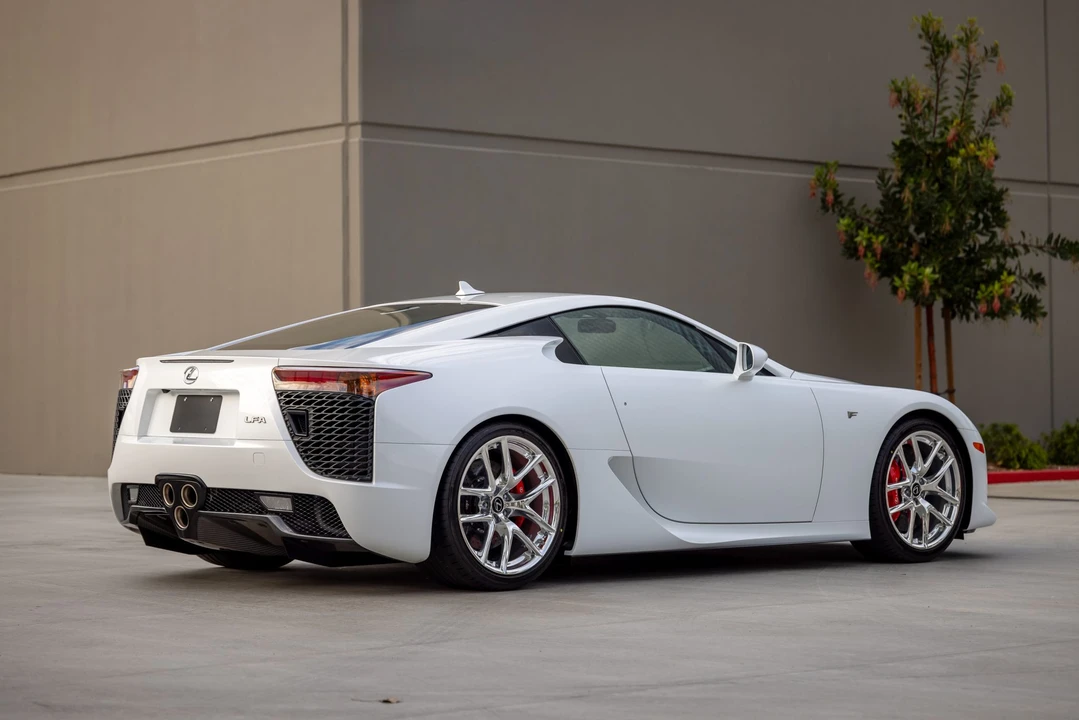 2012 Lexus LFA - Image 14 of 31