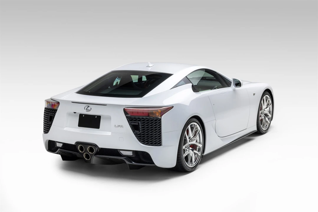 2012 Lexus LFA - Image 29 of 31