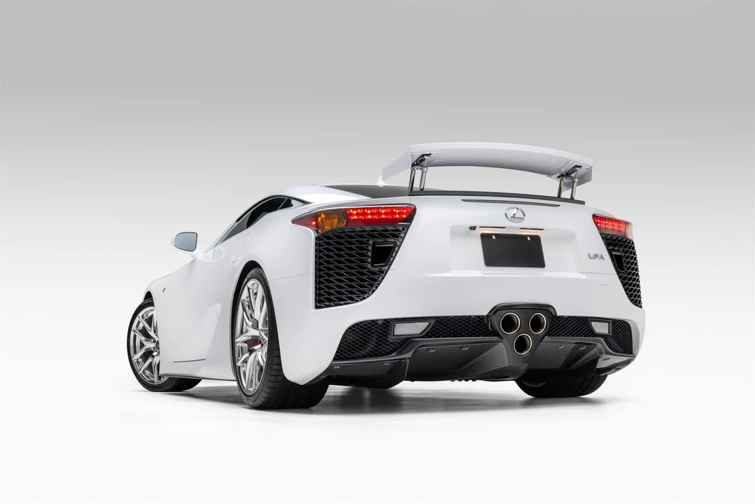2012 Lexus LFA - Image 27 of 31