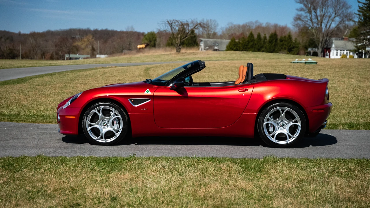 2009 Alfa Romeo 8C Competizione - Image 10 of 31