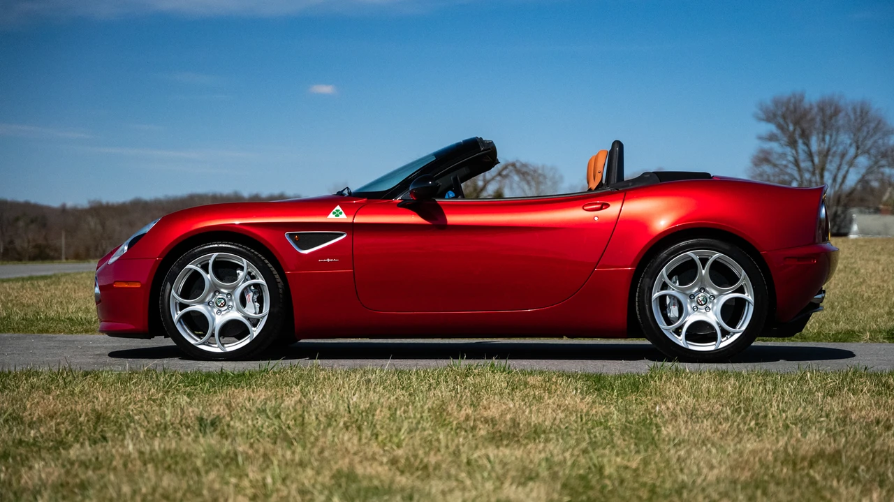 2009 Alfa Romeo 8C Competizione - Image 12 of 31