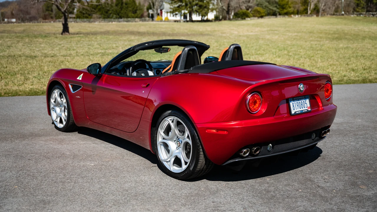 2009 Alfa Romeo 8C Competizione - Image 19 of 31