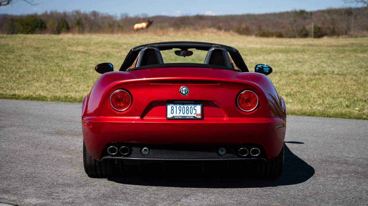 2009 Alfa Romeo 8C Competizione - Image 25 of 31