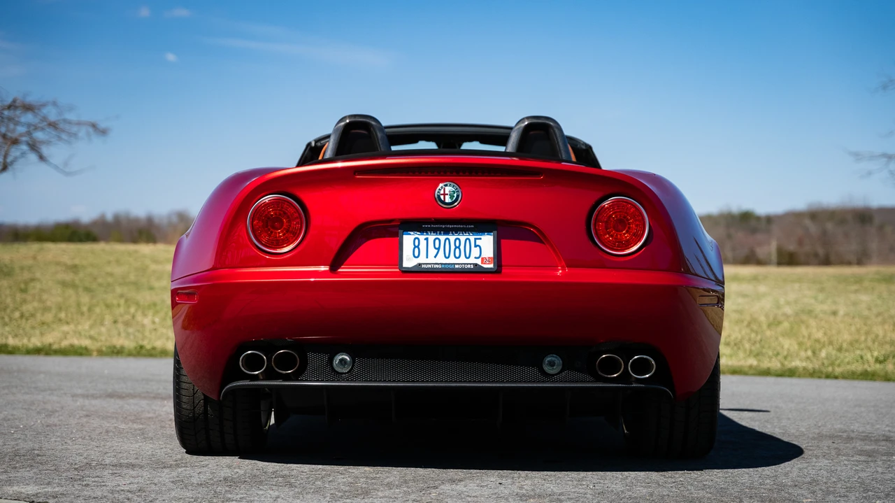 2009 Alfa Romeo 8C Competizione - Image 26 of 31