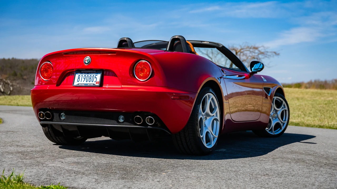 2009 Alfa Romeo 8C Competizione - Image 28 of 31