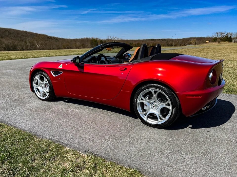 2009 Alfa Romeo 8C Competizione - Image 13 of 31