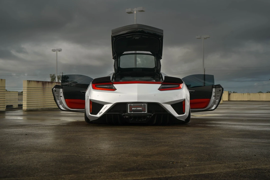 2017 Acura NC1 NSX - Image 30 of 31
