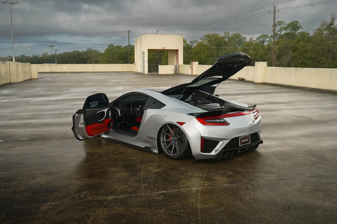 2017 Acura NC1 NSX - Image 27 of 31