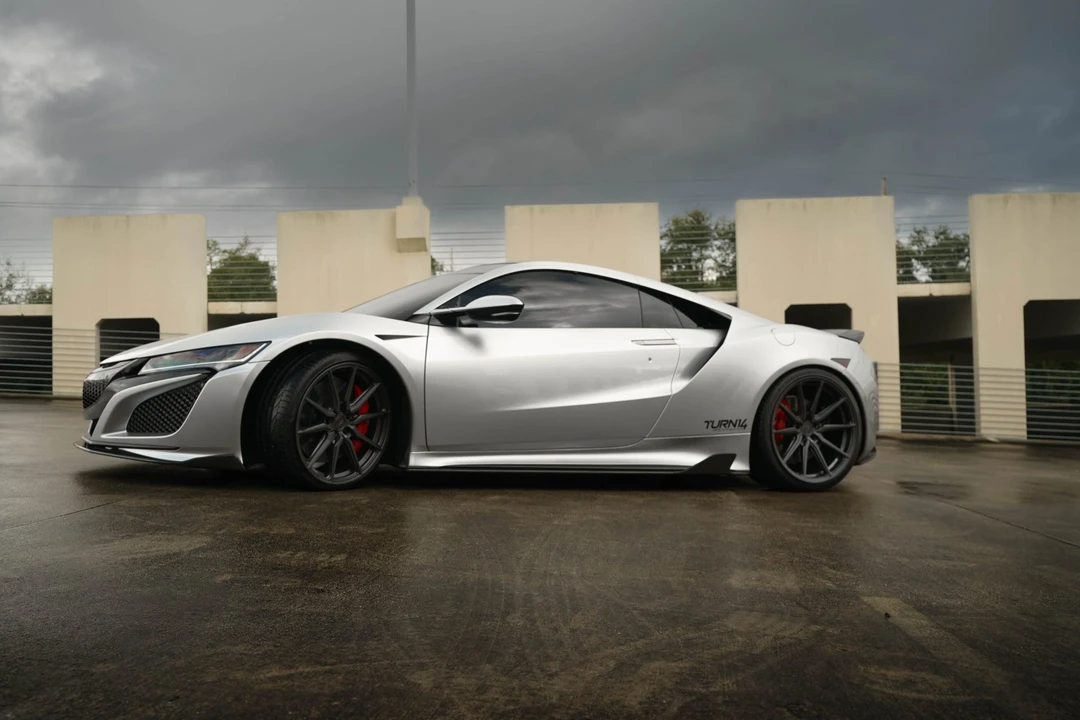 2017 Acura NC1 NSX - Image 25 of 31